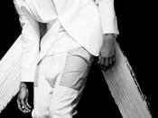 Chris Brown Freestyles Over Studio Beat