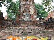 DAILY PHOTO: Garlands Buddha