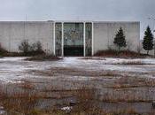 U.S. Shopping Malls Unhealthy Dying