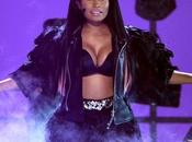 Nicki Minaj Shades Billboard Awards