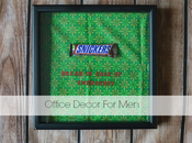SNICKERS® Office Decor Men.