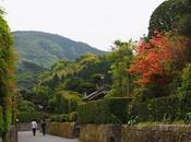 武家屋敷の石垣が質実剛健を思わせる，薩摩の小京都・知覧 Chiran, with Samurai Residences Beautiful Japanese-style Gardens.