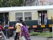 Southern Railway Introduces Automatic Banner Flag Level Crossings