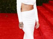 Rihanna Perform 2016 MusiCares Person Year Gala