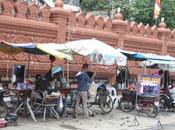 DAILY PHOTO: Roadside Shave Haircut