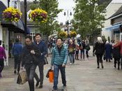 Chinese Tourists Flood Bicester Village Shopping Centre