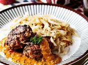 Sausage with Creamed Green Cabbage