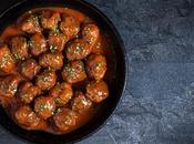 Paleo Dinner Recipes: Juicy Beef Meatballs Tomato Sauce