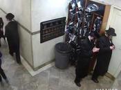 Jewish Community Members Search Rochester Landfill Lost Religious Item (Tefillin) (video)