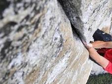 Alex Honnold Climbs Without Ropes