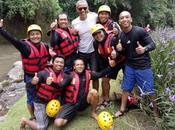 Pics! Obamas Living Their Best Life River Rafting Vacation Indonesia