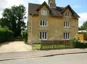 Visit Strat-Ford-Adon Town Stay Exquisite Cottages!