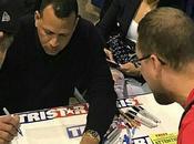 Supporting Man: J.lo Shows Alex Rodriguez Autograph Signing Event