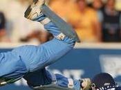 Dinesh Karthik Changes Fortune with Great Cameo Last Ball Sixer