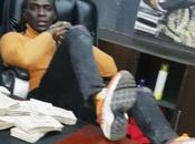 Willy Paul Flaunts Wads Cash Office…. Mistake