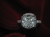 Chiguys’s Cushion Engagement Ring