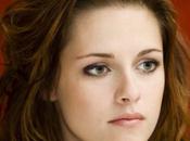 Kristen Stewart Rumors False About “Snow White Sequel”