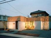 Table Hiroyuki Shinozaki Architects