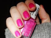Notd: Essie Tour Finance #212a Review Swatches