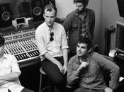 Vampire Weekend Give Songs [stream]