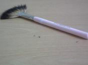 Vintage Cosmetic Company Tail Brush Reviews