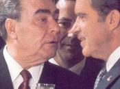 Brezhnev Plaque Will Return Moscow House; Mendeleyev Goes Home