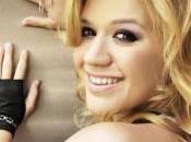 Kelly Clarkson ‘Mr. Know All’