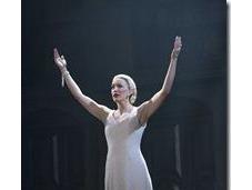 Review: Evita (Broadway Chicago)