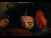 LOGOUT: "Αδιάβροχο" Video
