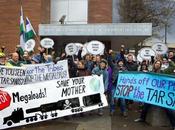 Activists Confront ODOT Officials Demand Permitting Controversial Sands Megaloads