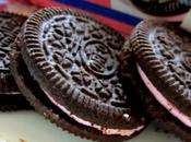 Review Strawberry Créme Flavored Oreo Chocolatey Sandwich Biscuits