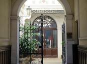 Expat Life: Falling Love, Not?